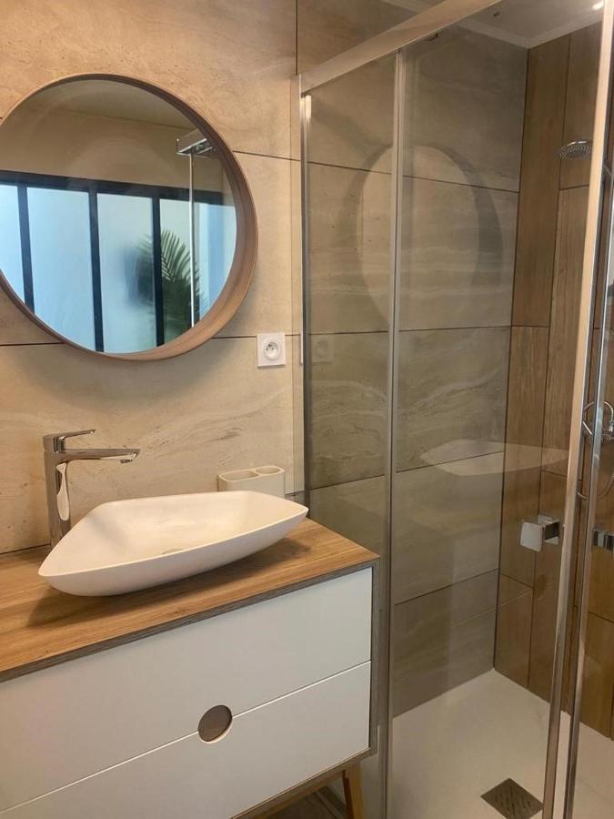 A Lombre Du Magnolia Apartment ลีล-ซูร์-ลา-ซอร์ก ภายนอก รูปภาพ